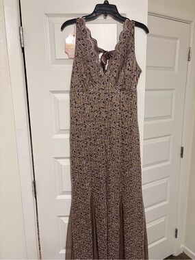 Sleeveless Brown Lace Evening Gown with V-Neck